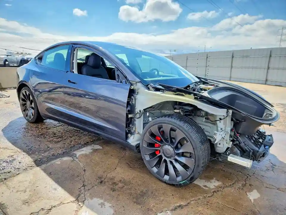 5YJ3E1EC2PF636941 2023 TESLA MODEL 3-3
