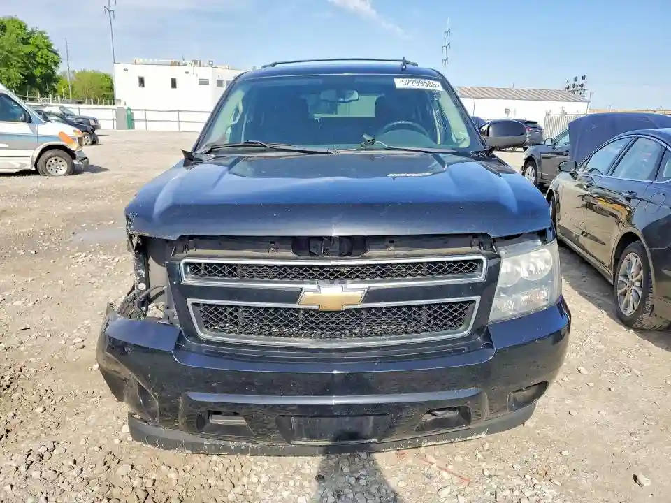 1GNSKAE00BR115575 2011 CHEVROLET TAHOE-4