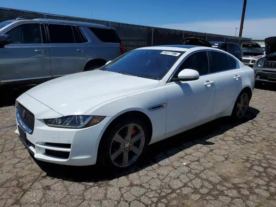SAJAK4BN1HA953967 2017 JAGUAR XE-0