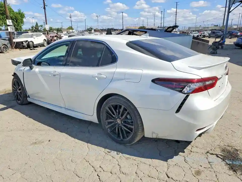 4T1K31AK2MU551899 2021 TOYOTA CAMRY-1