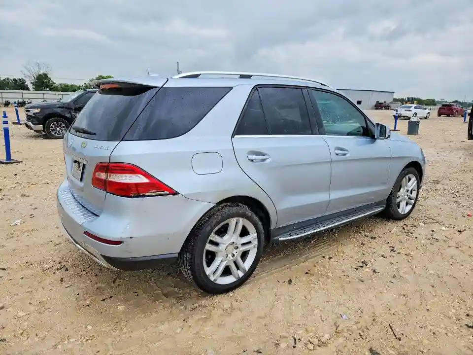 4JGDA2EB2EA325072 2014 MERCEDES-BENZ M-CLASS-2