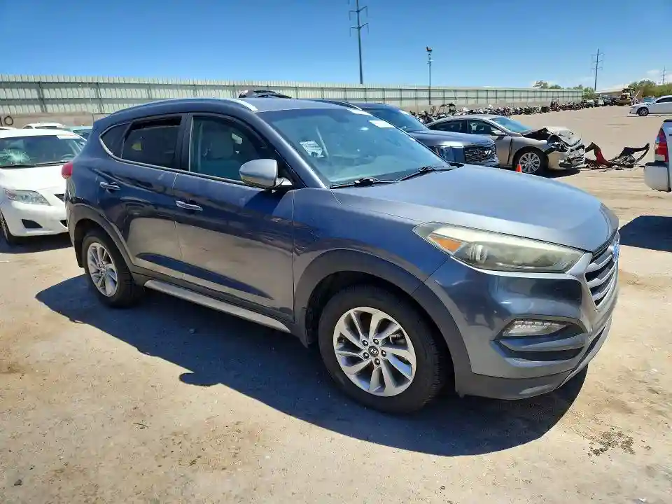 KM8J33A45HU375199 2017 HYUNDAI TUCSON-3