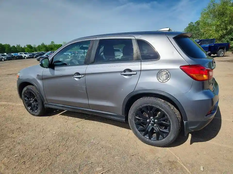 JA4AR3AU7JU009053 2018 MITSUBISHI OUTLANDER-1