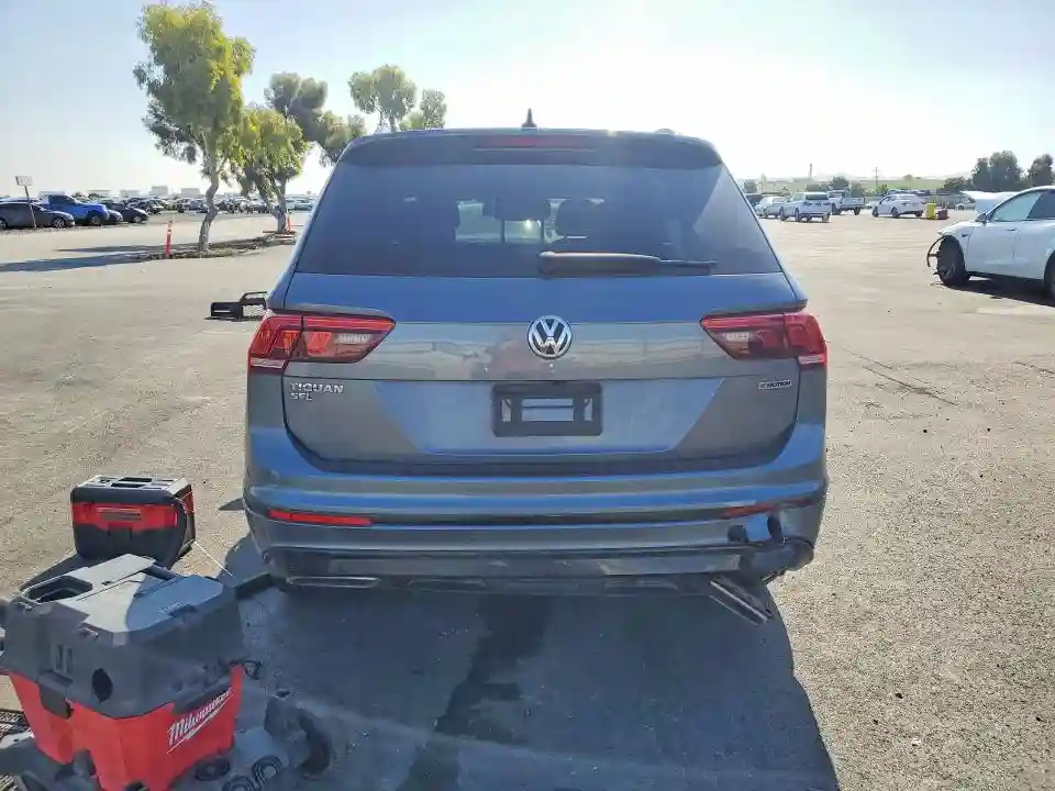 3VV2B7AX0KM164728 2019 VOLKSWAGEN TIGUAN-5