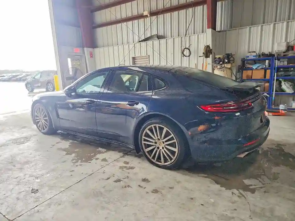 WP0AA2A72JL100755 2018 PORSCHE PANAMERA-1