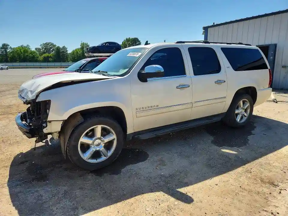 1GNSCKE05BR376977 2011 CHEVROLET SUBURBAN-0
