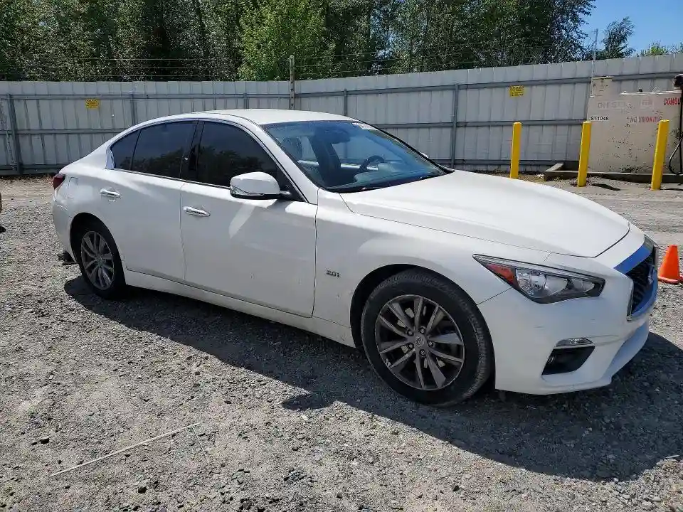 JN1CV7AP2JM240232 2018 INFINITI Q50-3