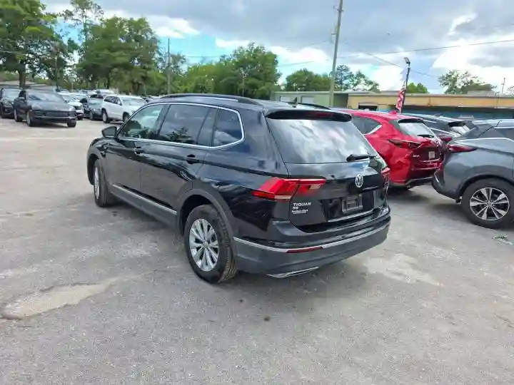 3VV3B7AX5JM078365 2018 VOLKSWAGEN TIGUAN-2