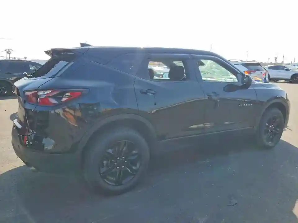 3GNKBCRS5MS502677 2021 CHEVROLET BLAZER-2