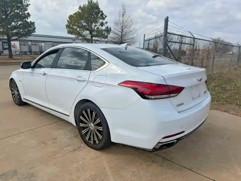 KMHGN4JE9FU068196 2015 HYUNDAI GENESIS-2