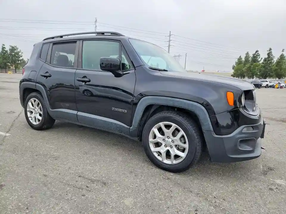 ZACCJABBXJPH48779 2018 JEEP RENEGADE-3
