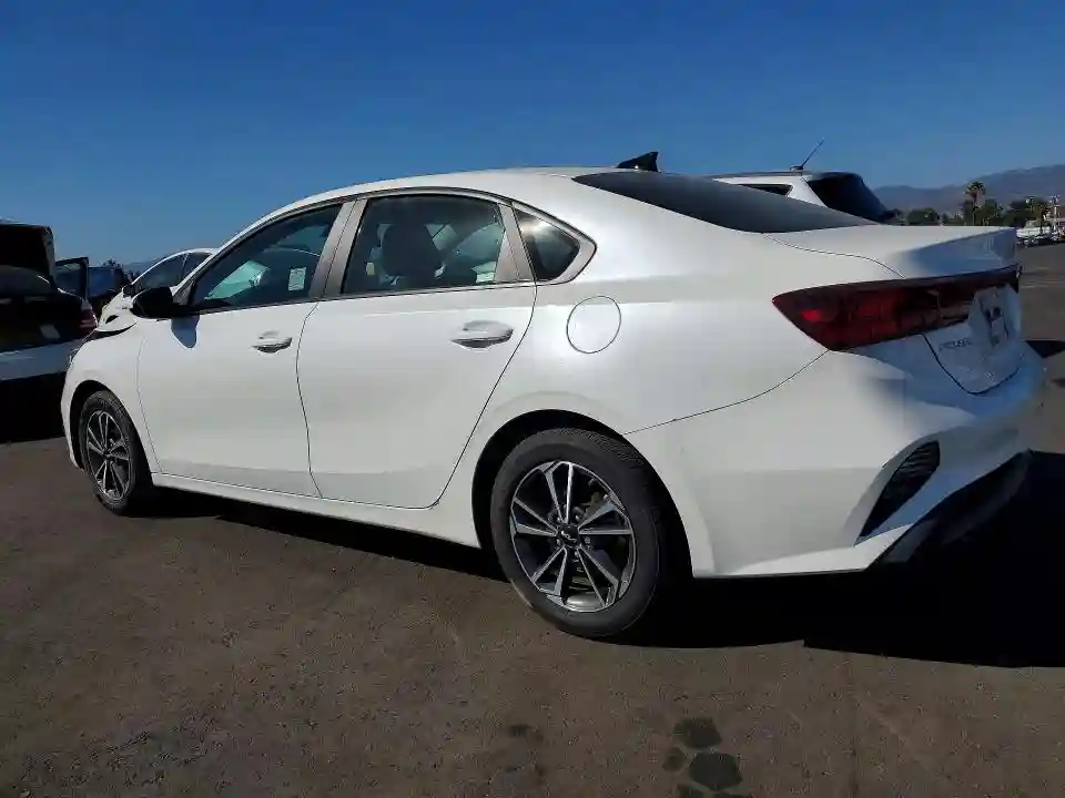 3KPF24AD6RE725460 2024 KIA FORTE LXS-1