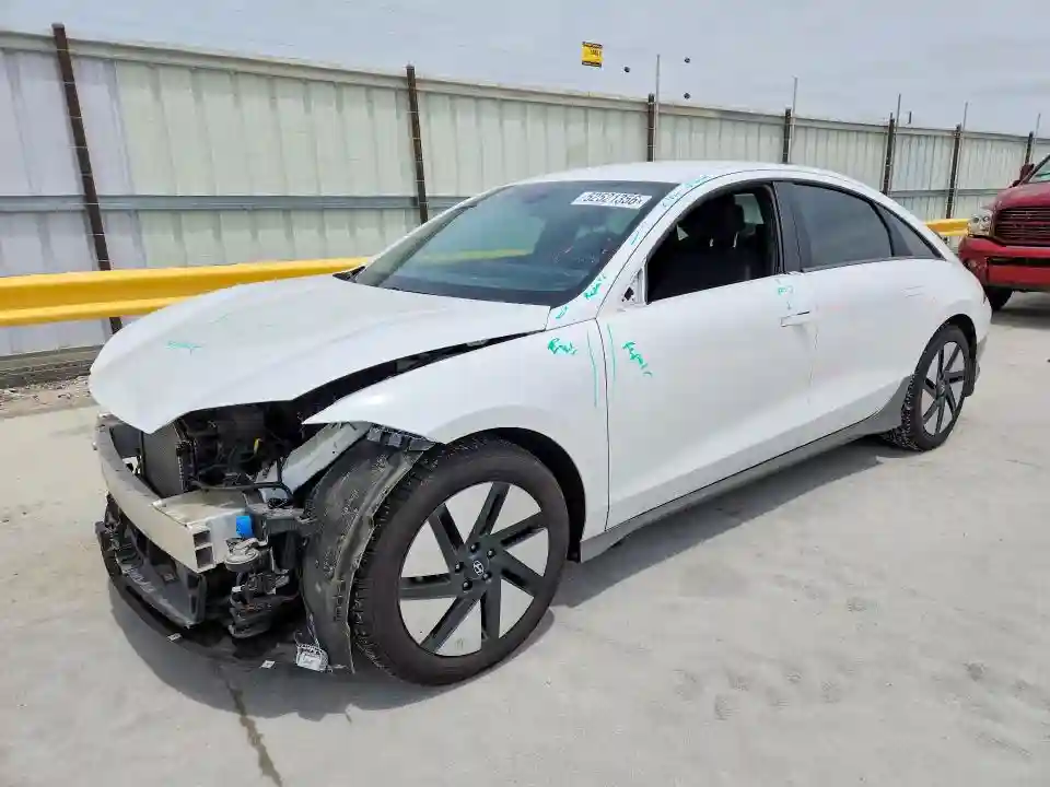 KMHM24AA7RA071922 2024 HYUNDAI IONIQ 6 SE-0