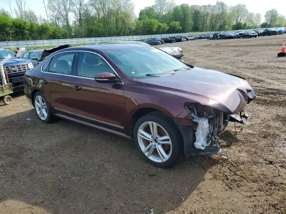 1VWCN7A34CC049525 2012 VOLKSWAGEN PASSAT-3