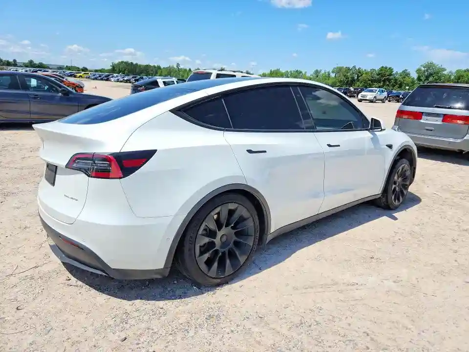 5YJYGDEE8MF201369 2021 TESLA MODEL Y-2