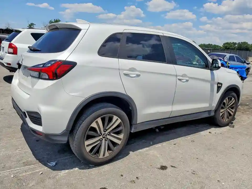 JA4AP3AU6LU016729 2020 MITSUBISHI OUTLANDER-2