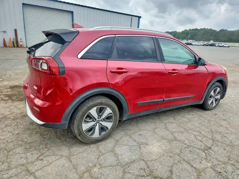 KNDCC3LC2H5057911 2017 KIA NIRO-2