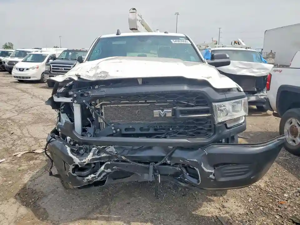3C63R3GJ6NG175592 2022 RAM 3500-4