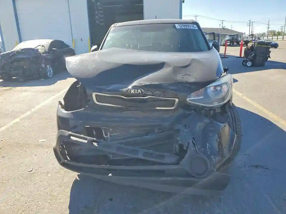 KNDJN2A27G7320127 2016 KIA SOUL BASE-4