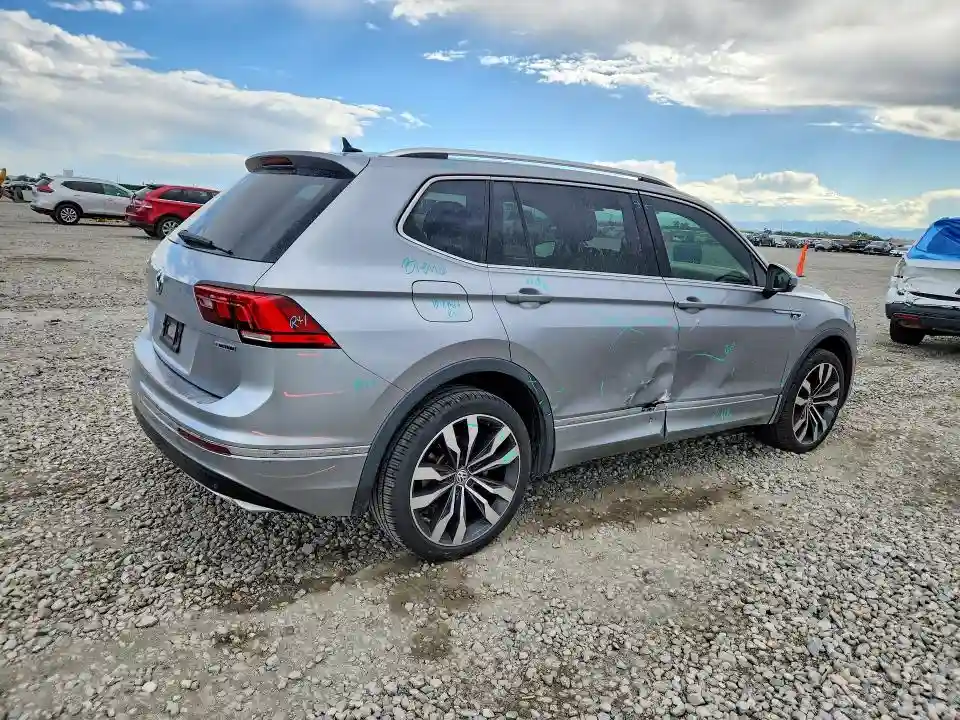 3VV4B7AX4LM118555 2020 VOLKSWAGEN TIGUAN-2