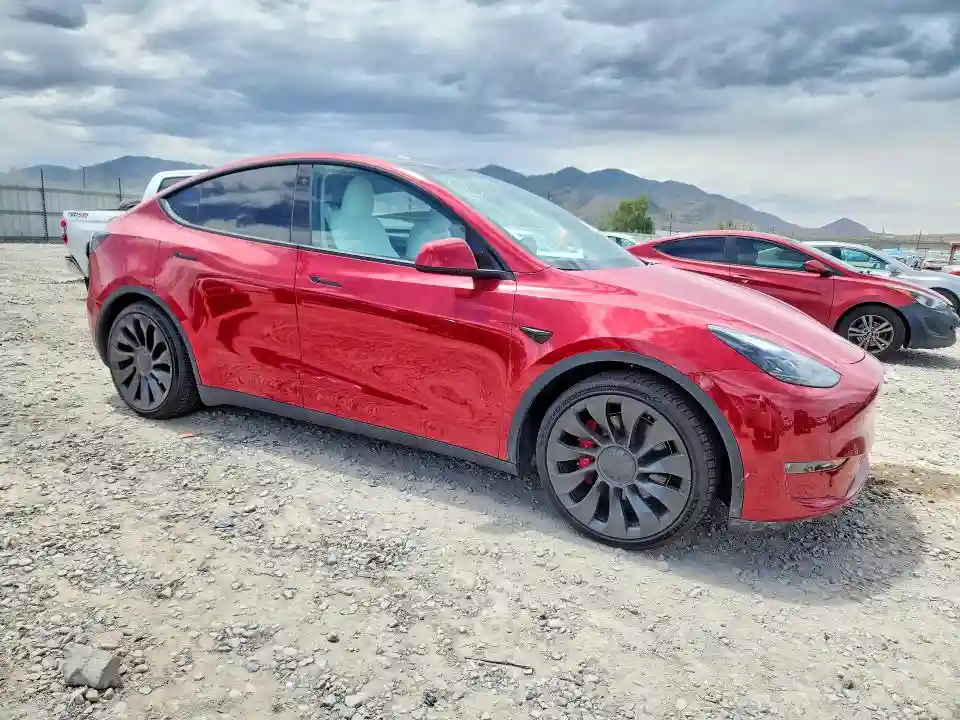 7SAYGDEF6PF779776 2023 TESLA MODEL Y-3