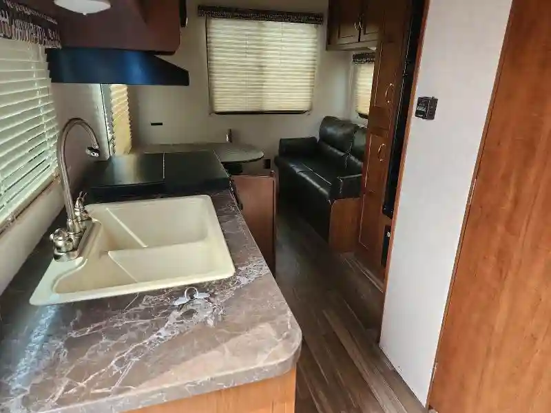 1UJBJ0BL3H77Z0507 2017 JAYCO ALL MODELS-5