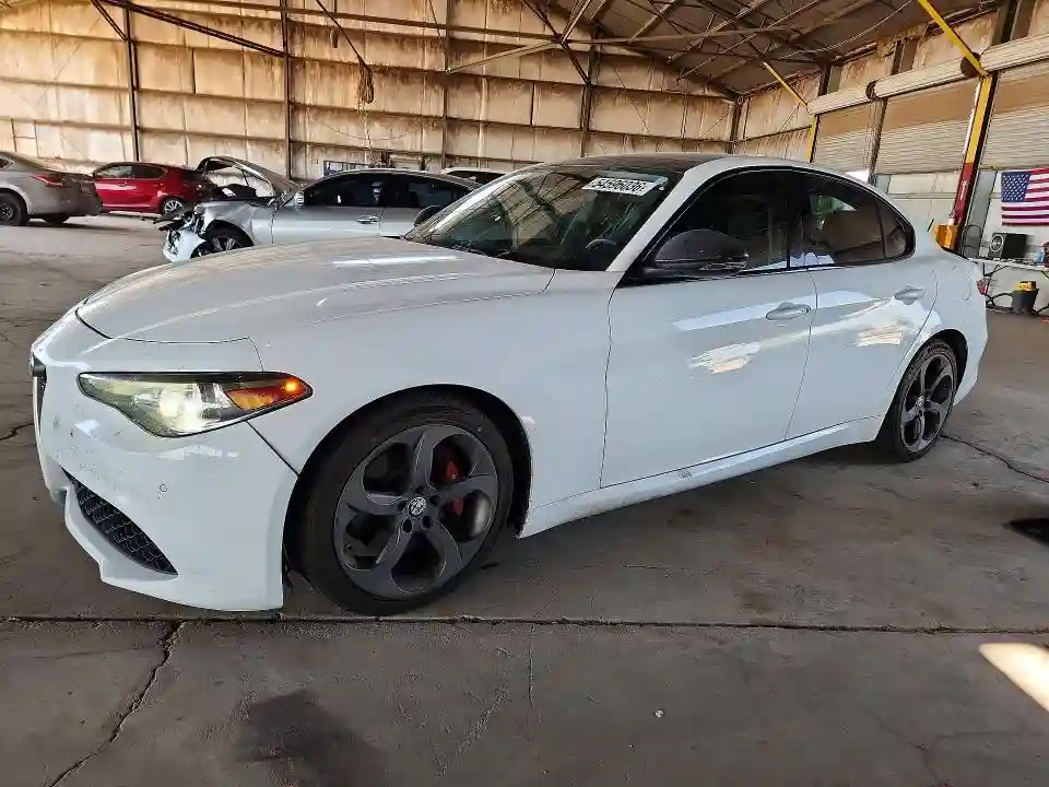 ZARFAEBNXH7544544 2017 ALFA ROMEO GIULIA-0