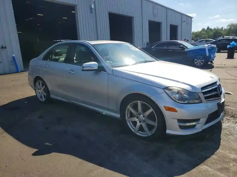WDDGF4HB5EA928212 2014 MERCEDES-BENZ C-CLASS-3
