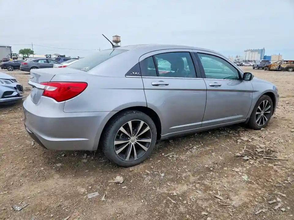 1C3CCBBG7DN728597 2013 CHRYSLER 200-2