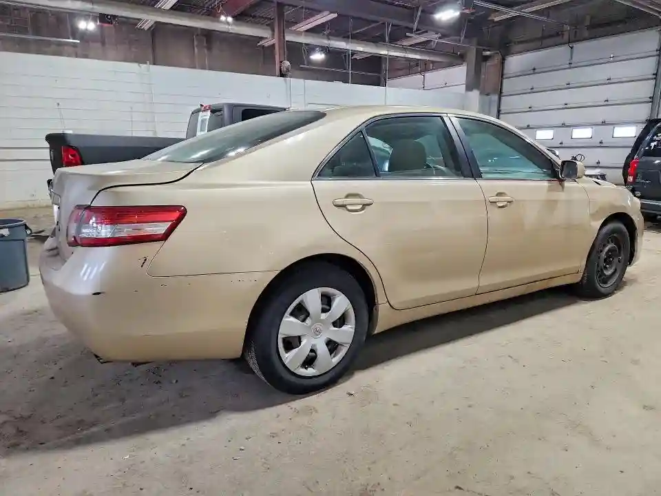 4T1BF3EK2BU140495 2011 TOYOTA CAMRY-2