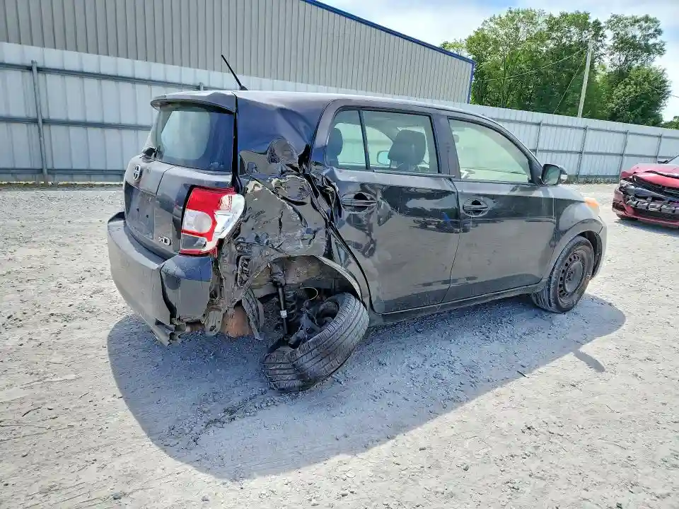 JTKKUPB42D1030857 2013 SCION XD-2