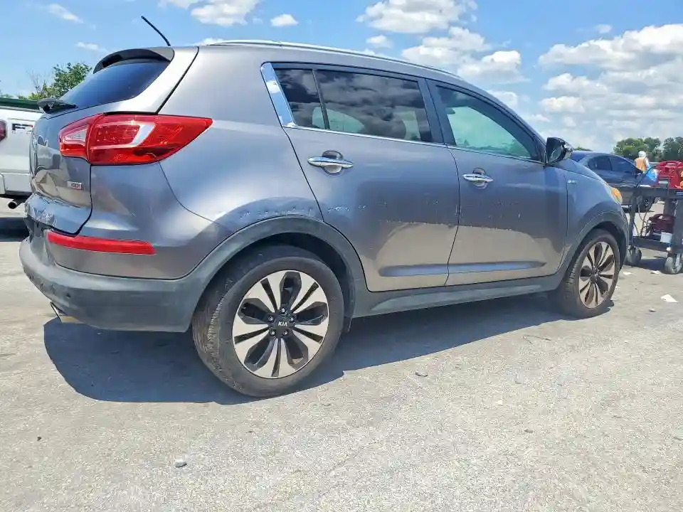 KNDPCCA65B7111230 2011 KIA SPORTAGE-2