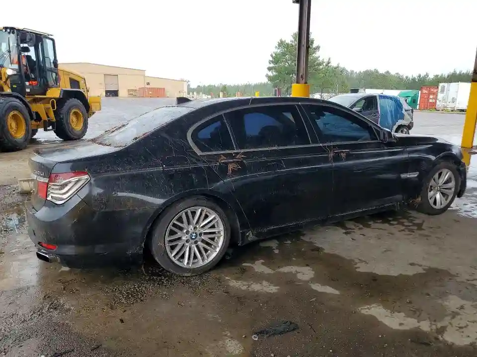 WBAKB4C5XCC577037 2012 BMW 7 SERIES-2