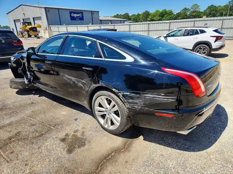 SAJWA2GB3BLV07004 2011 JAGUAR XJ-1