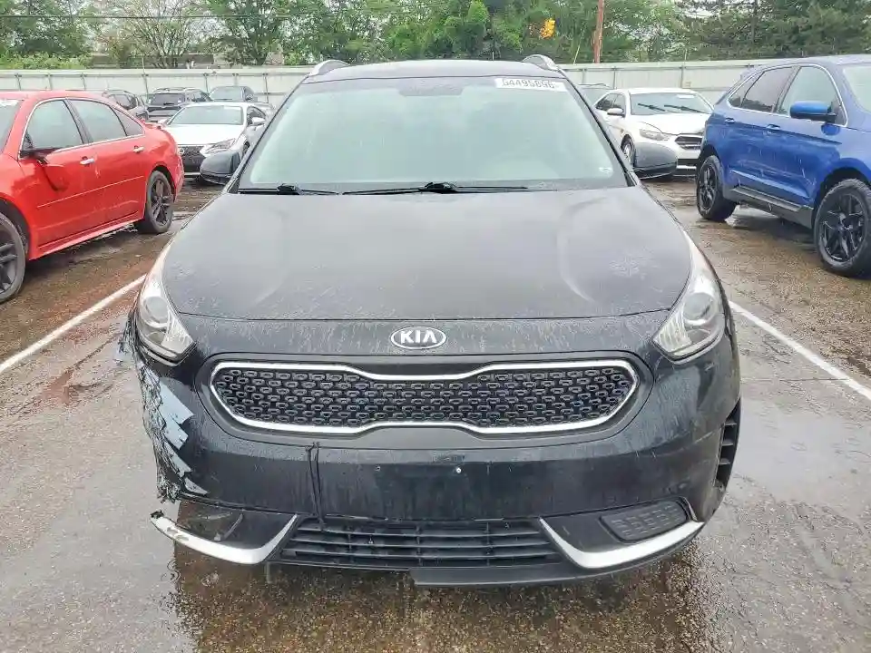 KNDCB3LC3K5242074 2019 KIA NIRO-4
