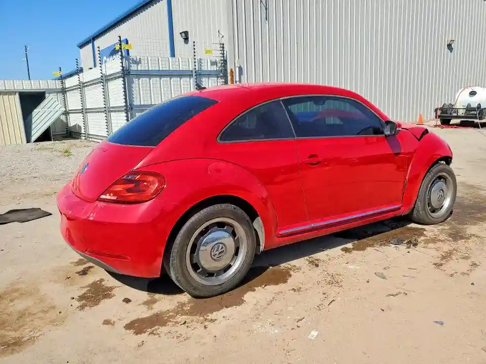 3VWJP7AT5CM641502 2012 VOLKSWAGEN BEETLE-2