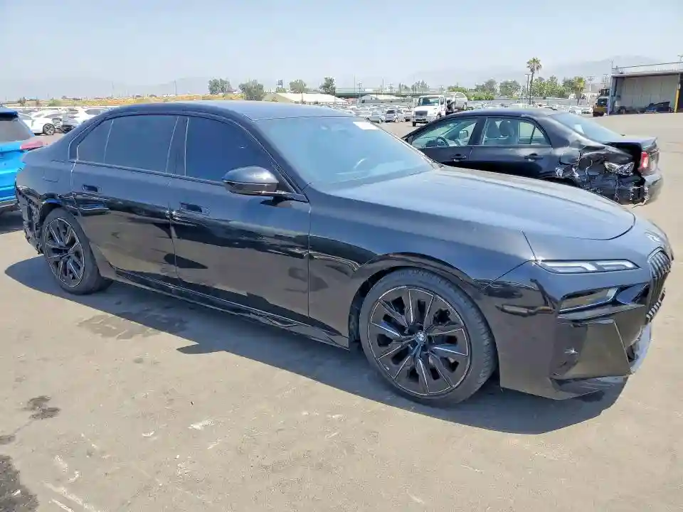 WBA23EH0XPCN13313 2023 BMW 7 SERIES-3