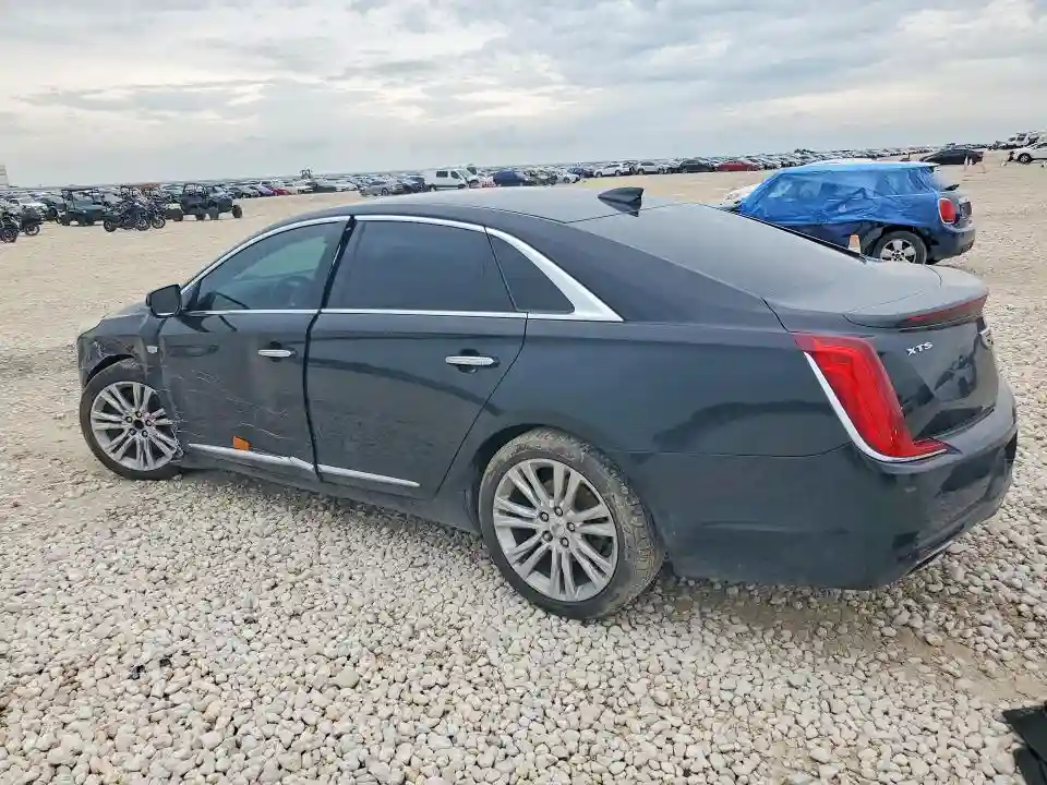 2G61M5S35J9165257 2018 CADILLAC XTS-1