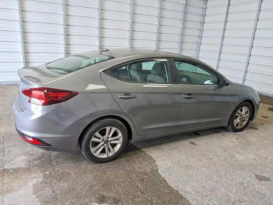 5NPD84LFXKH419593 2019 HYUNDAI ELANTRA-2