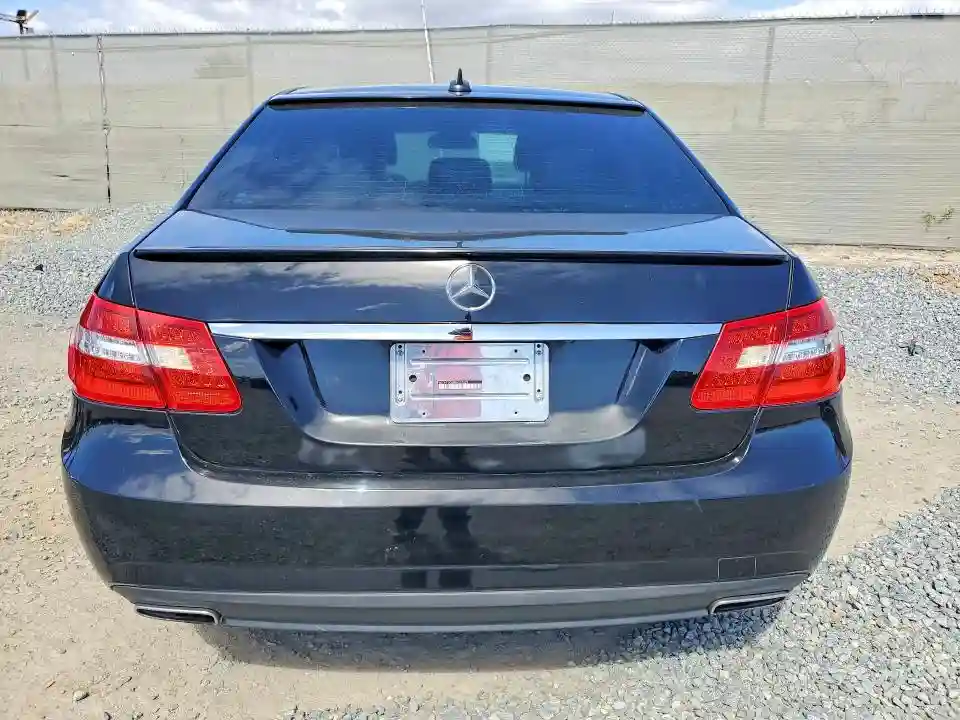 WDDHF5GB9BA515829 2011 MERCEDES-BENZ E-CLASS-5