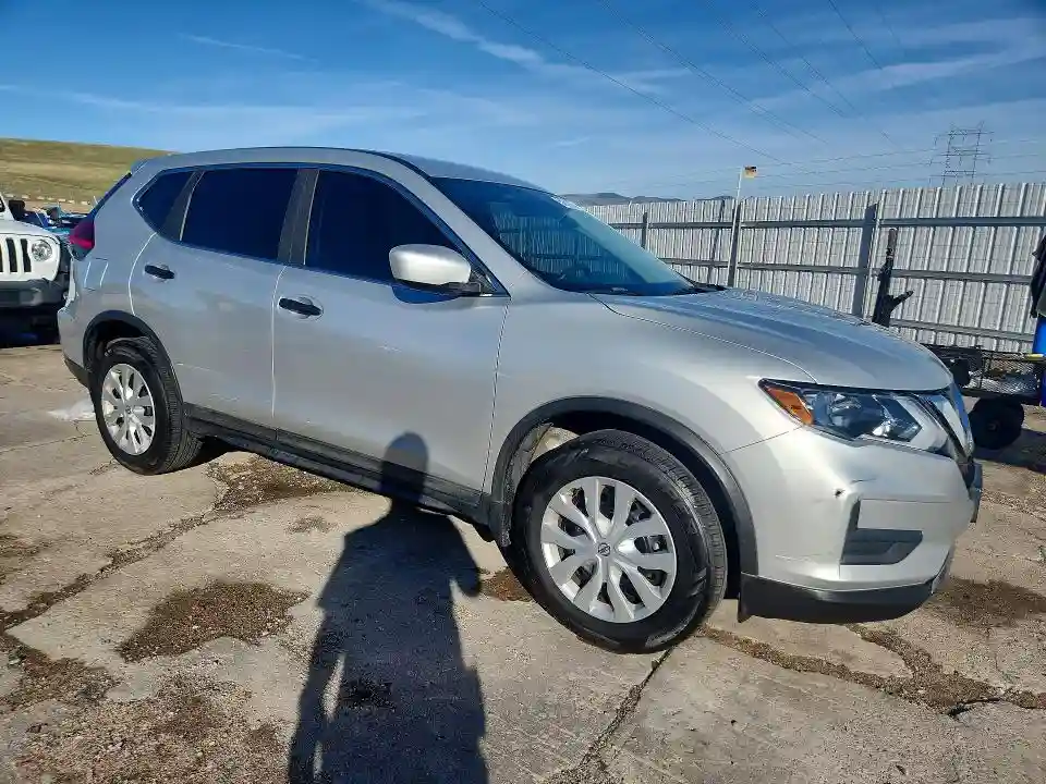 KNMAT2MVXHP587811 2017 NISSAN ROGUE-3
