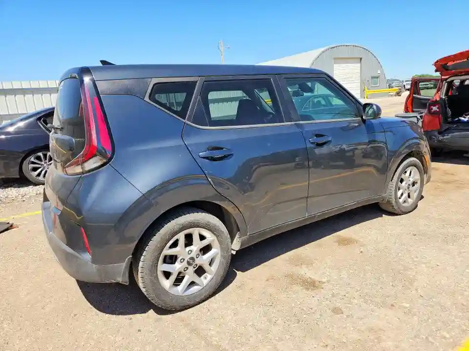 KNDJ23AU0P7205580 2023 KIA SOUL-2