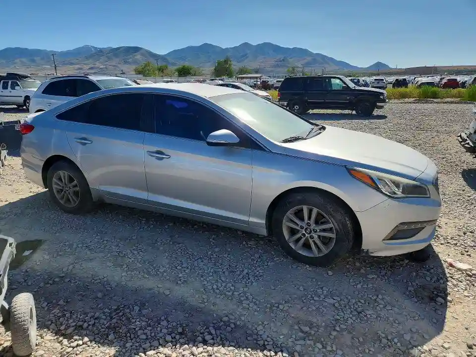 5NPE24AA7FH112367 2015 HYUNDAI SONATA-3