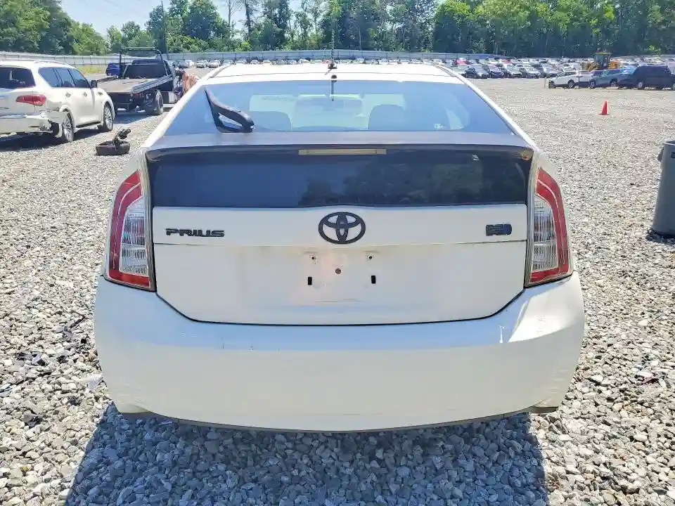 JTDKN3DUXD1687285 2013 TOYOTA PRIUS-5