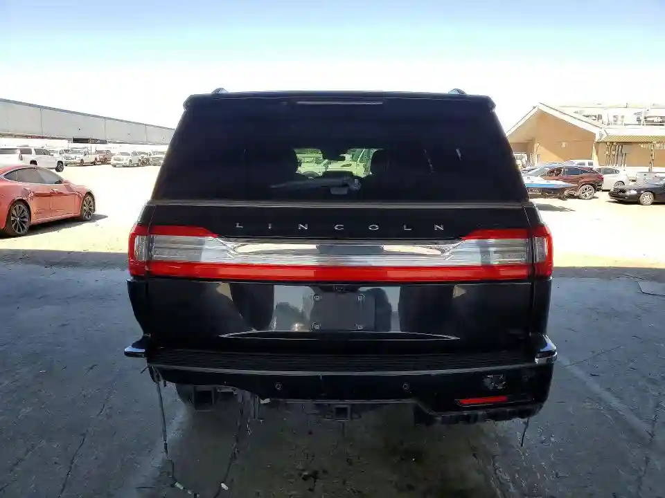 5LMJJ3JT8JEL08798 2018 LINCOLN NAVIGATOR-5