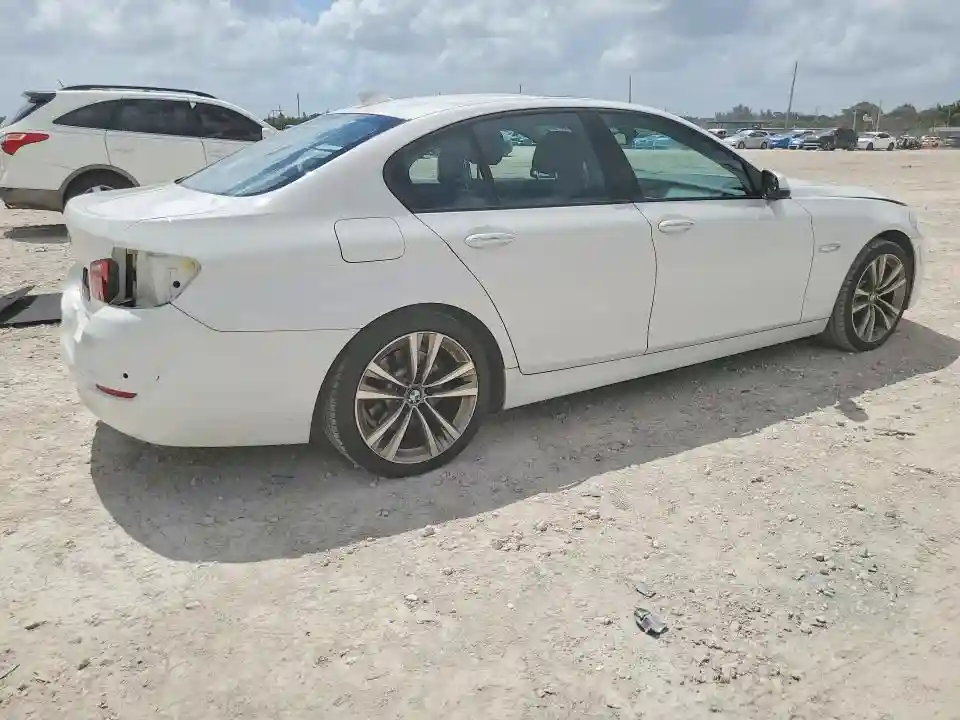 WBA5A5C55GG354635 2016 BMW 5 SERIES-2