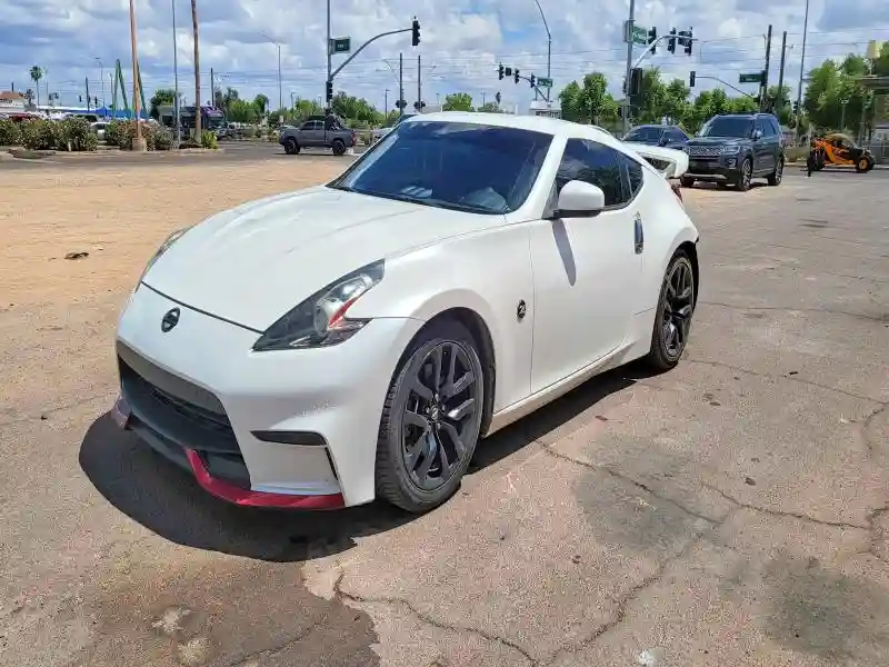JN1AZ4EH5JM572517 2018 NISSAN 370Z-1