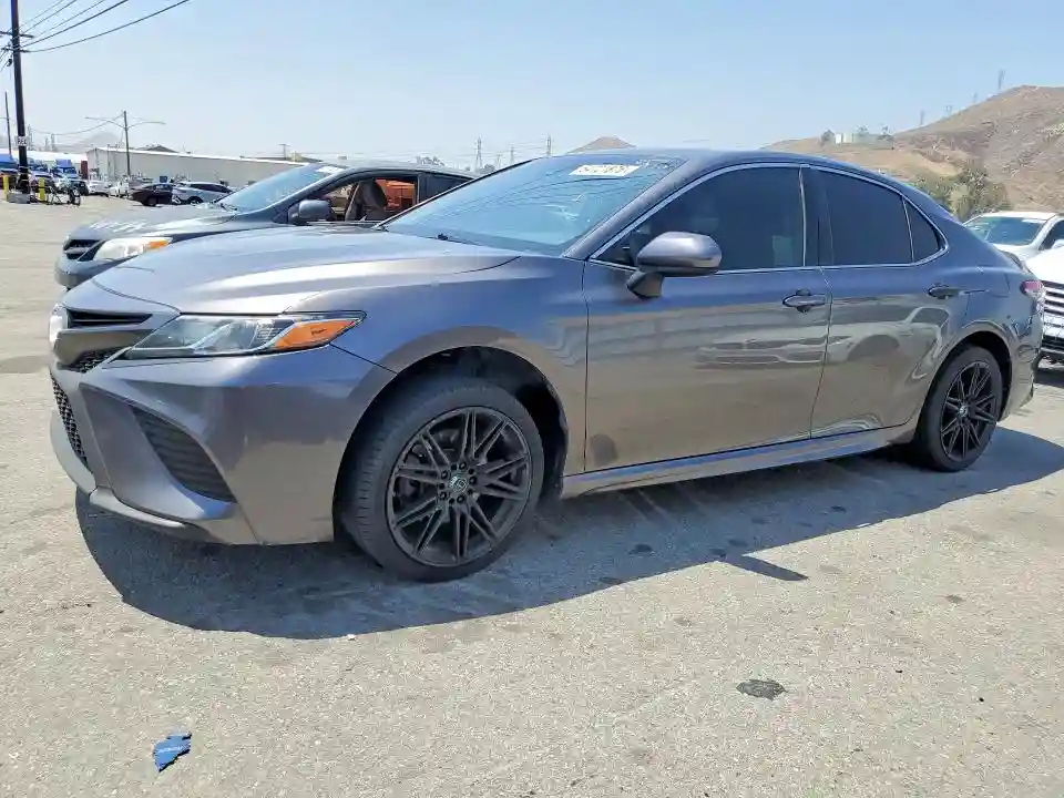4T1B11HK8JU114612 2018 TOYOTA CAMRY-0