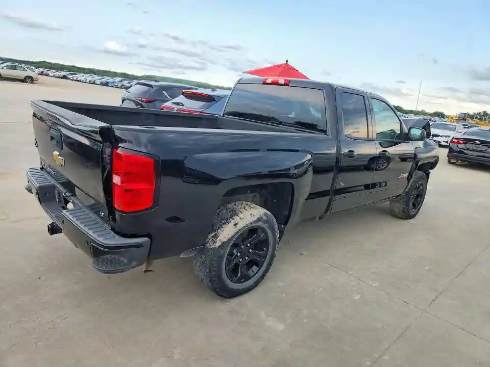 1GCVKREC7JZ361293 2018 CHEVROLET ALL MODELS-2