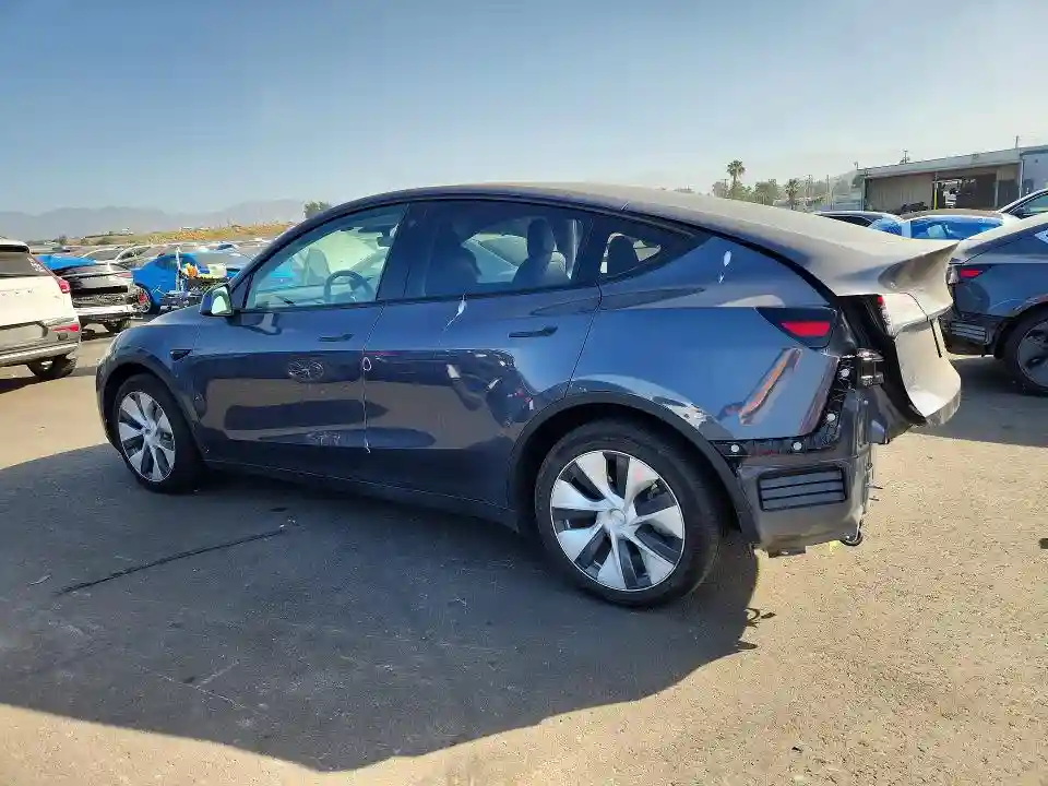 7SAYGDEE2PF743302 2023 TESLA MODEL Y-1